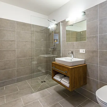 Haus Bergblick By Alpentravel Apartment